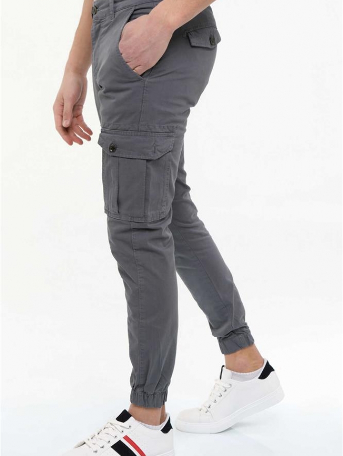 Παντελόνι cargo με λάστιχο.