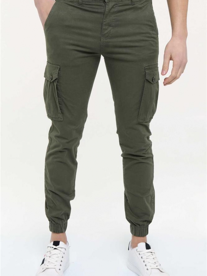 Παντελόνι cargo με λάστιχο.