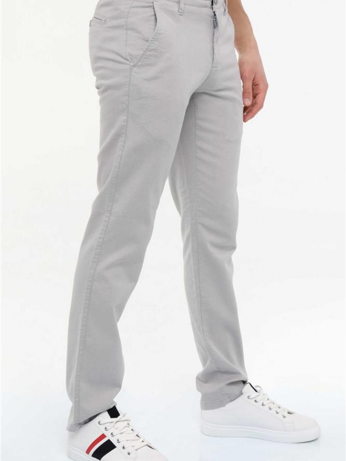 Παντελόνι chinos λινό regular fit.