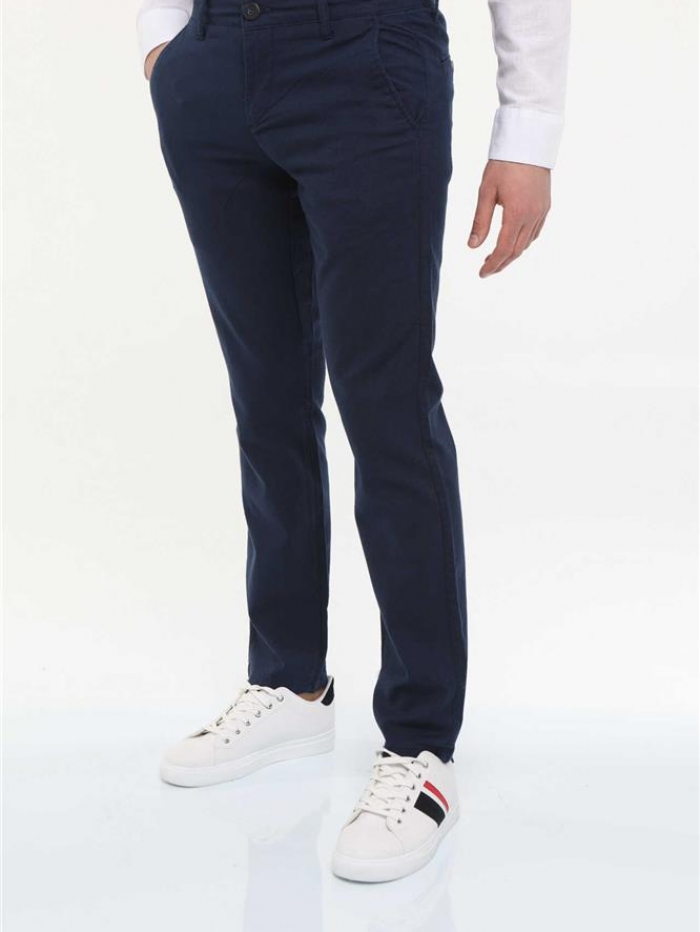 Παντελόνι chinos λινό regular fit.