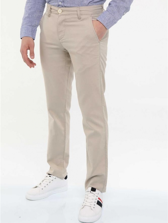 Παντελόνι chinos λινό regular fit.
