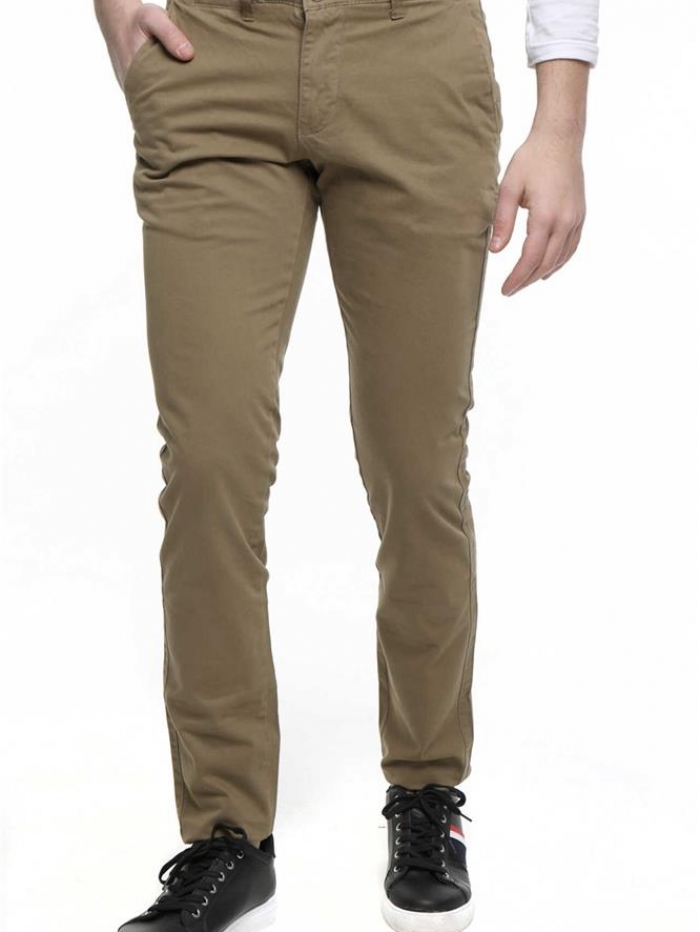 Παντελόνι Chinos σε slim γραμμή