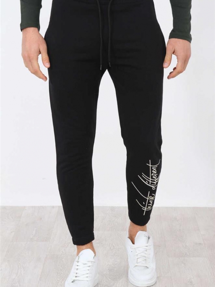 Παντελόνι φόρμας 'Different' Attitude