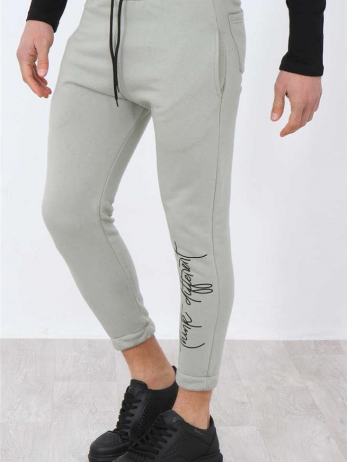 Παντελόνι φόρμας 'Different' Attitude
