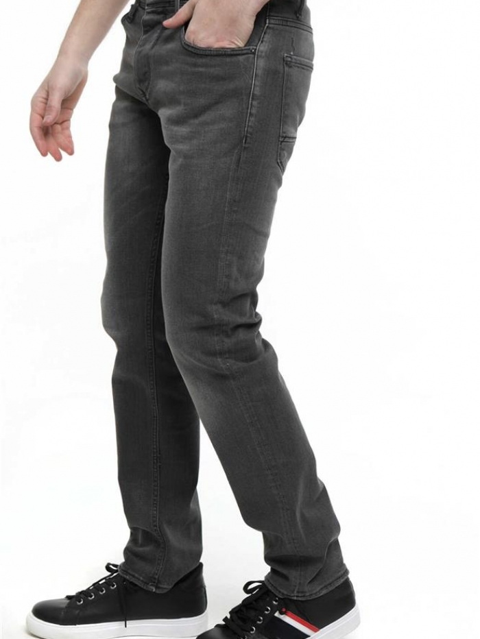 Παντελόνι jean σε ίσια γραμμή