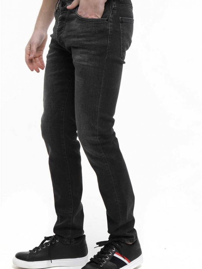 Παντελόνι jean σε regular fit γραμμή