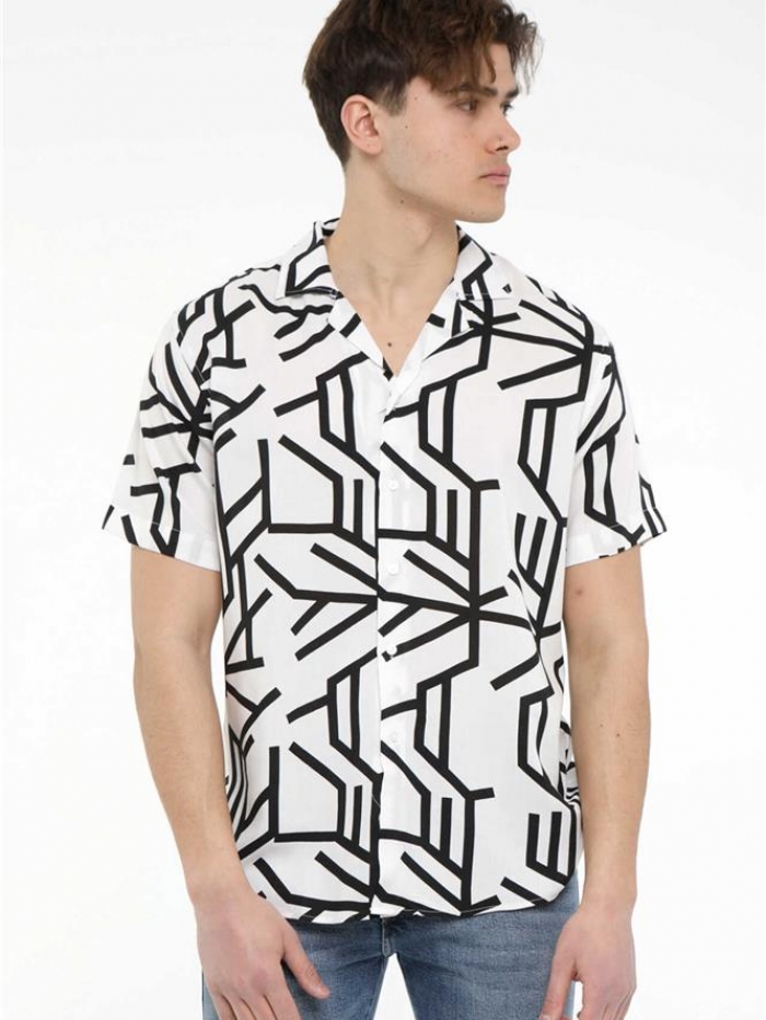 Πουκάμισο κοντομάνικο εμπριμέ, slim fit.