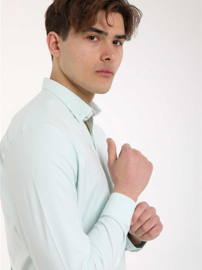 Πουκάμισο oxford με γιακά, slim fit.