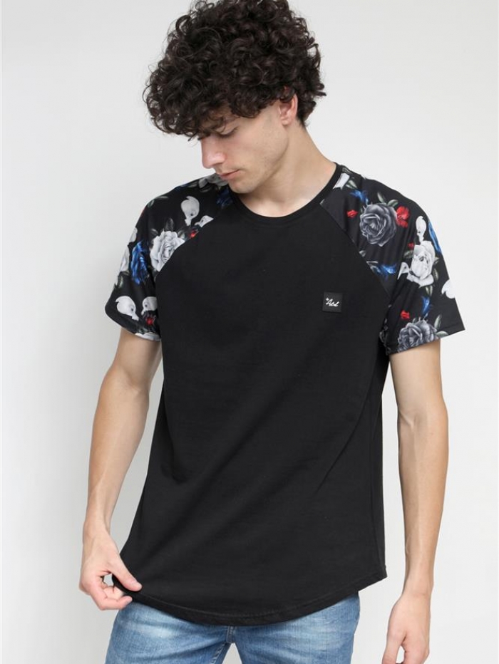 T-shirt με floral μανίκια Attitude.