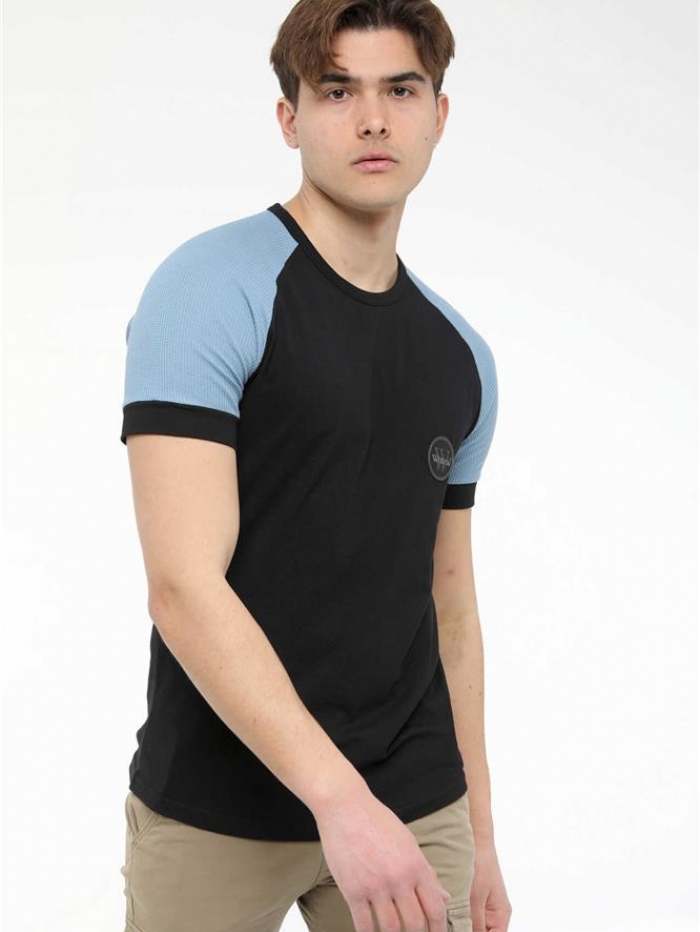 Τ-shirt με ρεγκλάν στο μανίκι