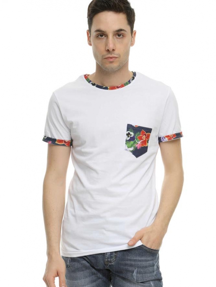 Τ-shirt με τσέπη floral Attitude